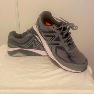Running NEW BALANCE Shoes 1540V3